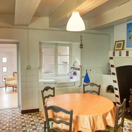 Peaceful 2-Bedroom Apartment With Vineyard View Pomport